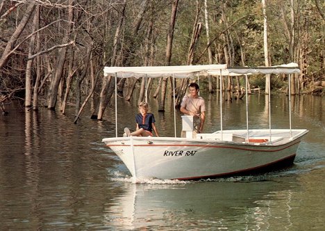 Martha Plimpton, Tommy Lee Jones - The River Rat - Photos