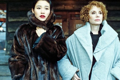 Joan Chen, Piper Laurie - Twin Peaks - Pilot - Photos