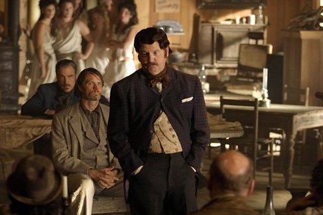 Garret Dillahunt, Brent Briscoe - Deadwood - The Trial of Jack McCall - Z filmu