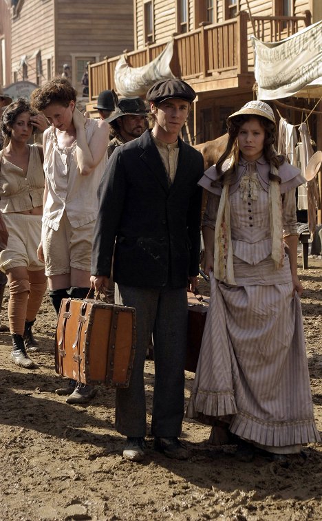 Greg Cipes, Kristen Bell - Deadwood - Bullock Returns to the Camp - Photos