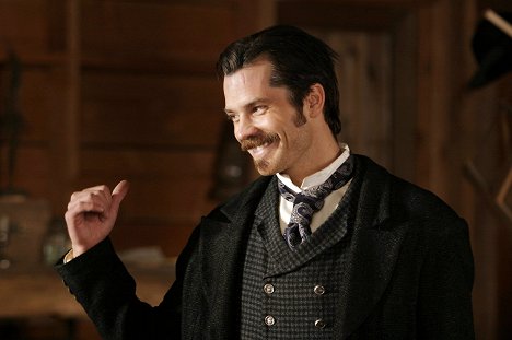 Timothy Olyphant - Deadwood - Jewel's Boot Is Made for Walking - Photos