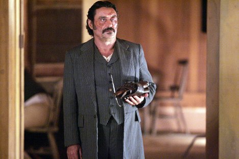 Ian McShane - Deadwood - Dohodnutá lež - část 2. - Z filmu