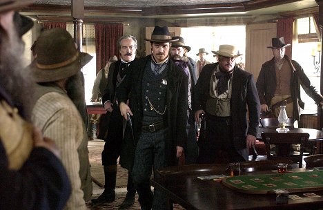 Powers Boothe, Timothy Olyphant - Deadwood - Complications - Film