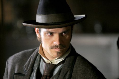 Timothy Olyphant - Deadwood - Tell Your God to Ready for Blood - De filmes