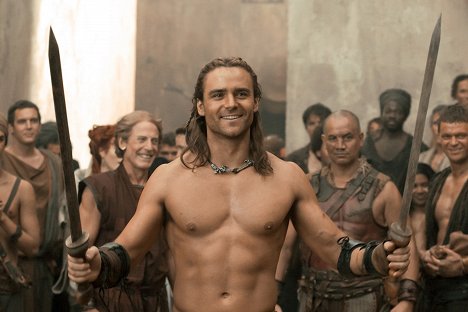 Dustin Clare - Spartacus: Gods of the Arena - De la película
