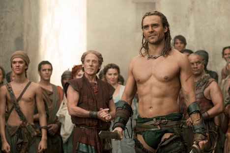 Craig Walsh Wrightson, Dustin Clare - Spartacus: Gods of the Arena - Van film
