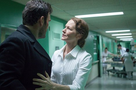 Melissa Leo - Wayward Pines - The Friendliest Place on Earth - Photos