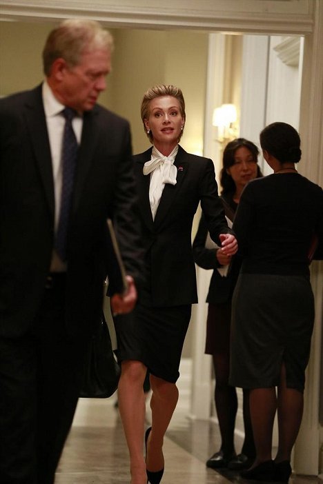 Portia de Rossi - Scandal - The Last Supper - Photos