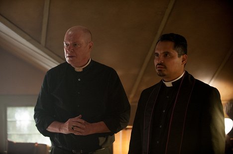 Peter Andersson, Michael Peña - The Vatican Tapes - Z filmu