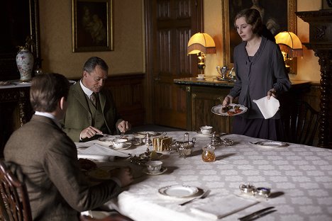 Hugh Bonneville, Laura Carmichael - Downton Abbey - Episode 1 - Photos