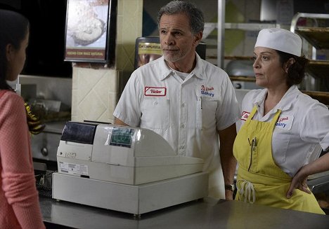 Tony Plana, Marlene Forte - The Fosters - Not That Kind of Girl - Photos