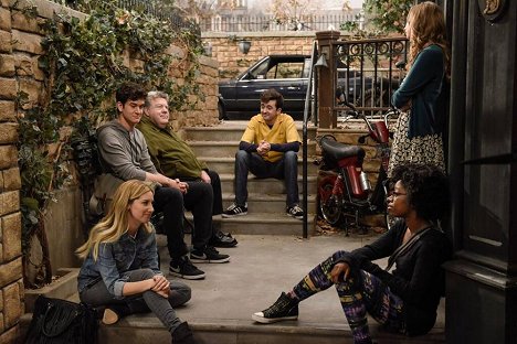 Mike Castle, Ashley Tisdale, George Wendt, Matt Cook, Diona Reasonover - Clipped - Photos