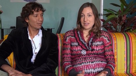 Akahi Ricardo Salas, Camila Castillo de Salas - Žijeme z energie, jsme energie - Van film
