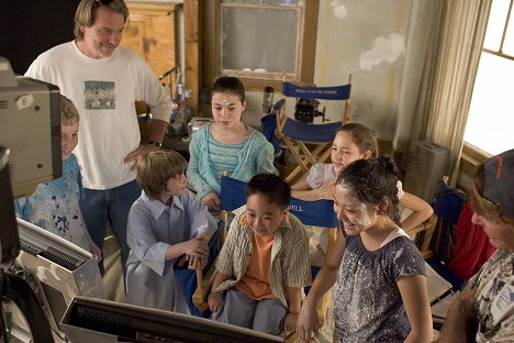 Dean Collins, Raja Gosnell, Slade Pearce, Miranda Cosgrove, Andrew Vo, Miki Ishikawa, Haley Ramm - Yours, Mine and Ours - De filmagens