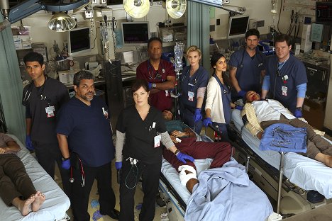 Raza Jaffrey, Luis Guzmán, Marcia Gay Harden, William Allen Young, Bonnie Somerville, Melanie Chandra, Benjamin Hollingsworth, Harry Ford - Code Black - Promo