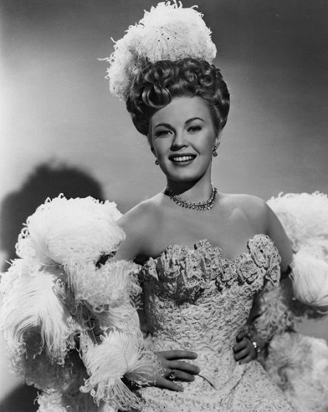 June Haver - I Wonder Who's Kissing Her Now - Werbefoto