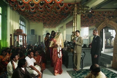 Sugeetha Srividdunupathy, Murali Perumal - Madly in Love - Z filmu