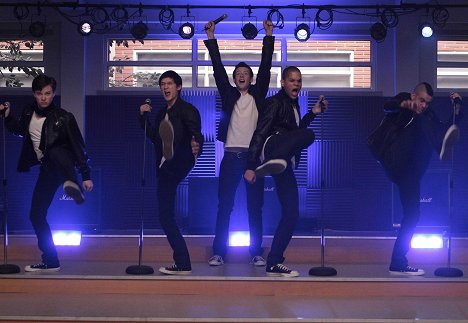 Chris Colfer, Harry Shum Jr., Cory Monteith, Mark Salling - Glee - Angeregte Organismen - Filmfotos