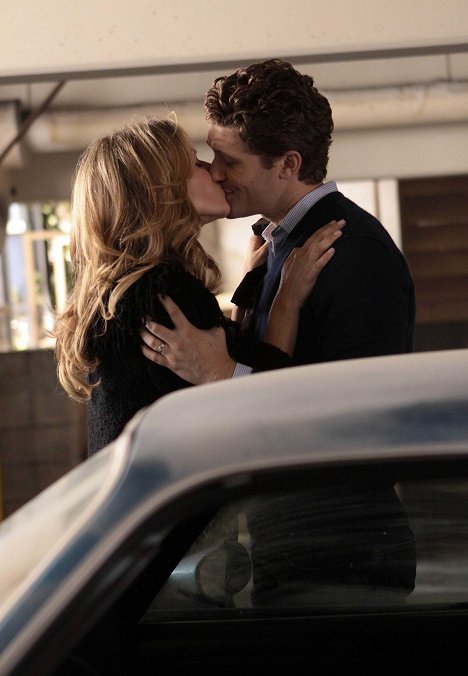 Jessalyn Gilsig, Matthew Morrison - Glee - Hairography - Photos