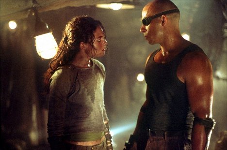 Alexa Davalos, Vin Diesel - Riddick: Kronika temna - Z filmu