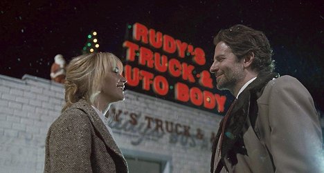 Jennifer Lawrence, Bradley Cooper - Joy - Photos