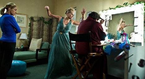Edie Falco, Sharon Stone - Gods Behaving Badly - Z filmu