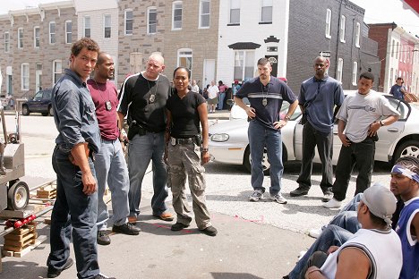 Dominic West, Seth Gilliam, Domenick Lombardozzi, Sonja Sohn, Corey Parker Robinson - The Wire - Back Burners - Photos