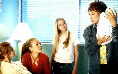 Azura Skye, Julia Stiles, Mika Boorem, Shirley MacLaine - Carolina - Auf der Suche nach Mr. Perfect - Filmfotos