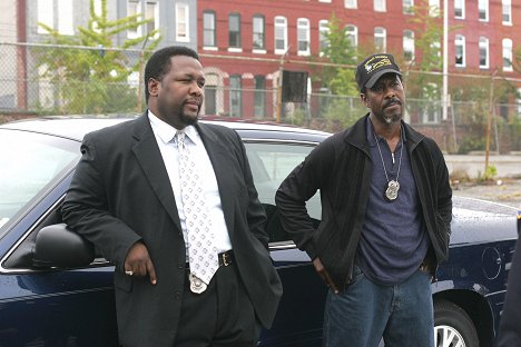 Wendell Pierce, Clarke Peters - The Wire - Refugees - Photos