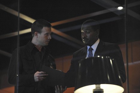 Freddie Prinze Jr., Mykelti Williamson - 24 horas - Day 8: 8:00 p.m.-9:00 p.m. - De la película