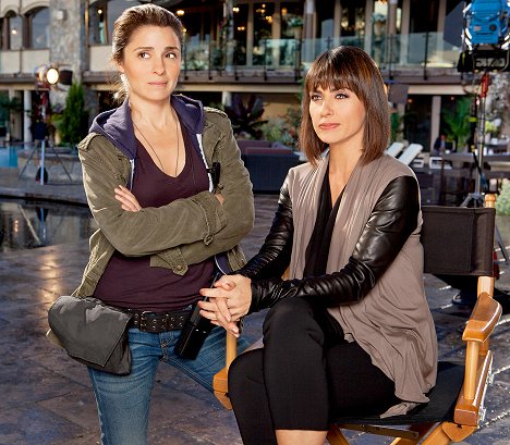 Shiri Appleby, Constance Zimmer - UnREAL - Az igazi valóság - Promóció fotók