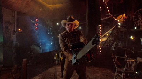 Dennis Hopper - The Texas Chainsaw Massacre 2 - Filmfotos