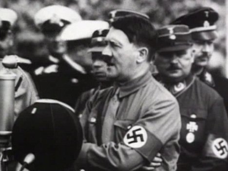 Adolf Hitler, Ernst Röhm