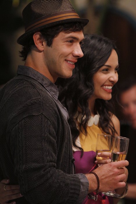 Michael Rady, Jessica Lucas - Melrose Place - Pilot - Z filmu