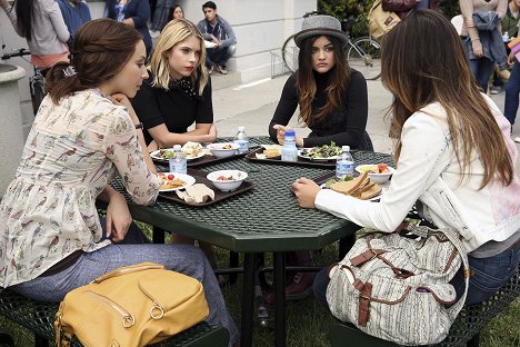 Troian Bellisario, Ashley Benson, Lucy Hale - Pretty Little Liars - Thrown from the Ride - Photos