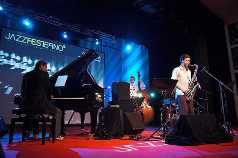 Ondrej Krajňák, Jure Pukl - Ondrej Krajňák Trio featuring Jure Pukl - Kuvat elokuvasta