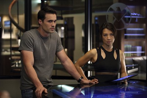 Brett Dalton, Ming-Na Wen - Agents of S.H.I.E.L.D. - Girl in the Flower Dress - Photos
