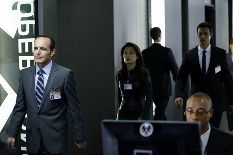 Clark Gregg, Ming-Na Wen, Brett Dalton - Agenti S.H.I.E.L.D. - The Hub - Z filmu