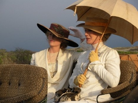 Mamie Gummer, Blythe Danner - The Lightkeepers - Kuvat elokuvasta