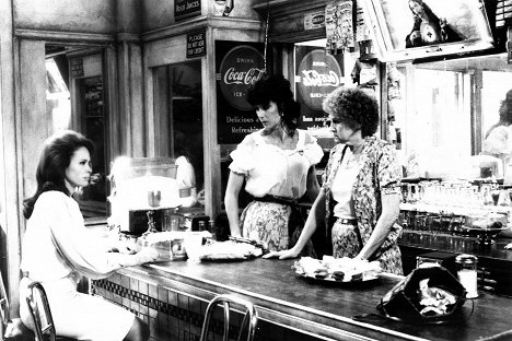 Karen Black, Cher, Sudie Bond - Come Back to the Five and Dime, Jimmy Dean, Jimmy Dean - Film
