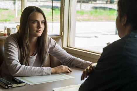 Cara Delevingne - Paper Towns - Photos