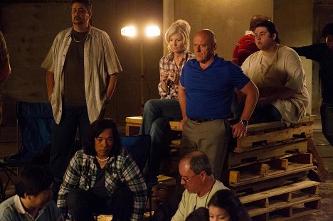 Beth Broderick, Dean Norris - Under the Dome - Blue on Blue - Photos