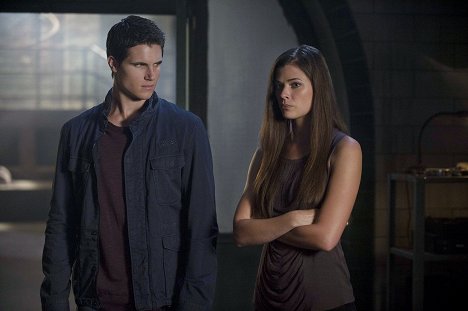 Robbie Amell, Peyton List - Lidé zítřka - Kill or Be Killed - Z filmu