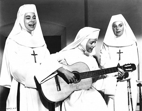 Debbie Reynolds, Greer Garson - The Singing Nun - Film