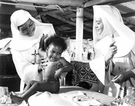Juanita Moore, Debbie Reynolds - The Singing Nun - Photos