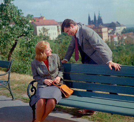 Jaroslava Obermaierová, Václav Postránecký - Byl jednou jeden dům - Jízda do tunelu - Filmfotos