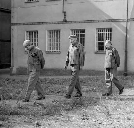 Vladimír Menšík, Jiří Sovák, Václav Lohniský - Die Märchenbraut - Ein Taxi und fünf Generäle - Filmfotos