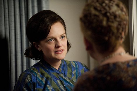 Elisabeth Moss - Šílenci z Manhattanu - Na tresčím bále - Z filmu