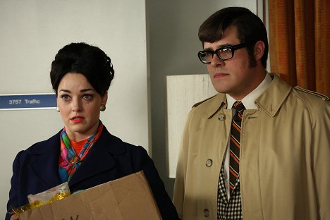 Sadie Alexandru, Rich Sommer - Mad Men - To Have and to Hold - Photos