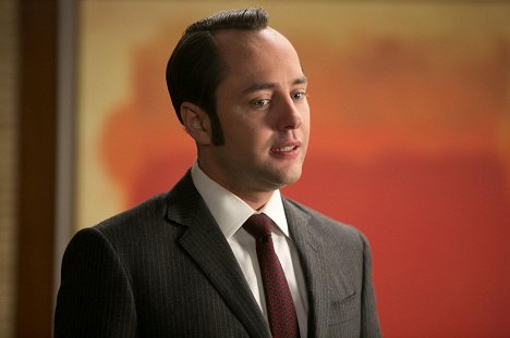 Vincent Kartheiser - Mad Men - The Quality of Mercy - Photos